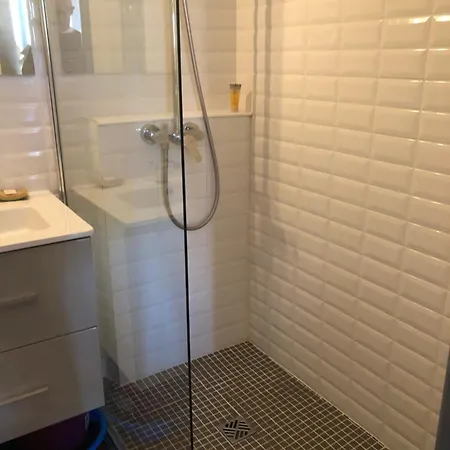 Mazet Avec Piscine Collective Holiday home *