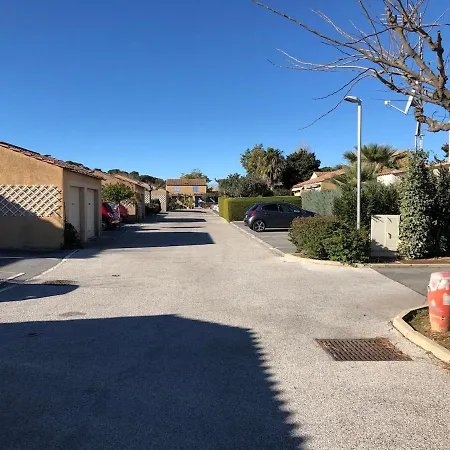 Mazet Avec Piscine Collective Tatil Evi