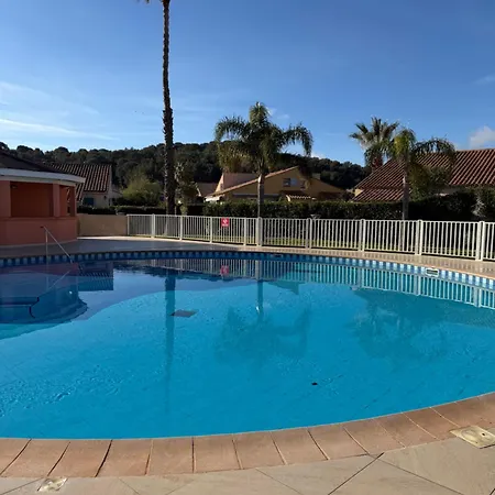 Сasa de vacaciones Mazet Avec Piscine Collective