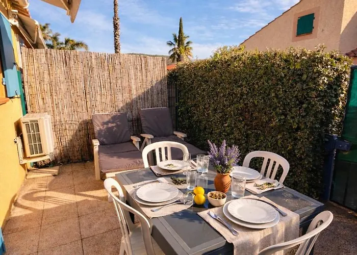 Nyaraló Mazet Avec Piscine Collective Le Lavandou