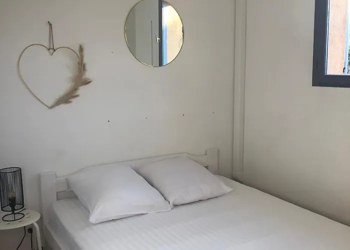 Nyaraló Mazet Avec Piscine Collective Le Lavandou